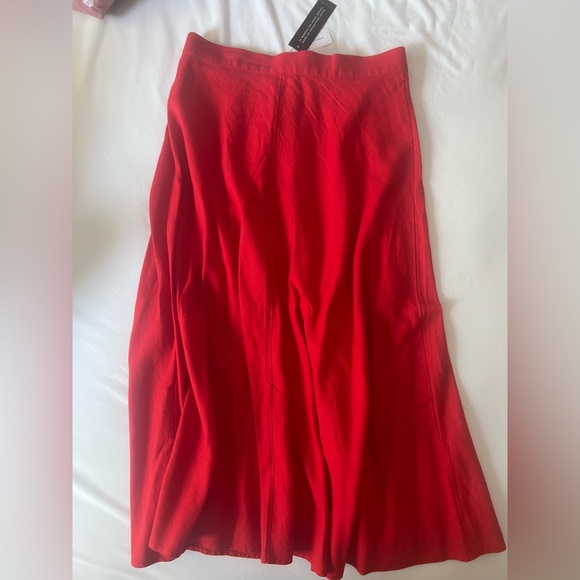 Banana Republic Factory Dresses & Skirts - Banana Republic red linen midi skirt NWT